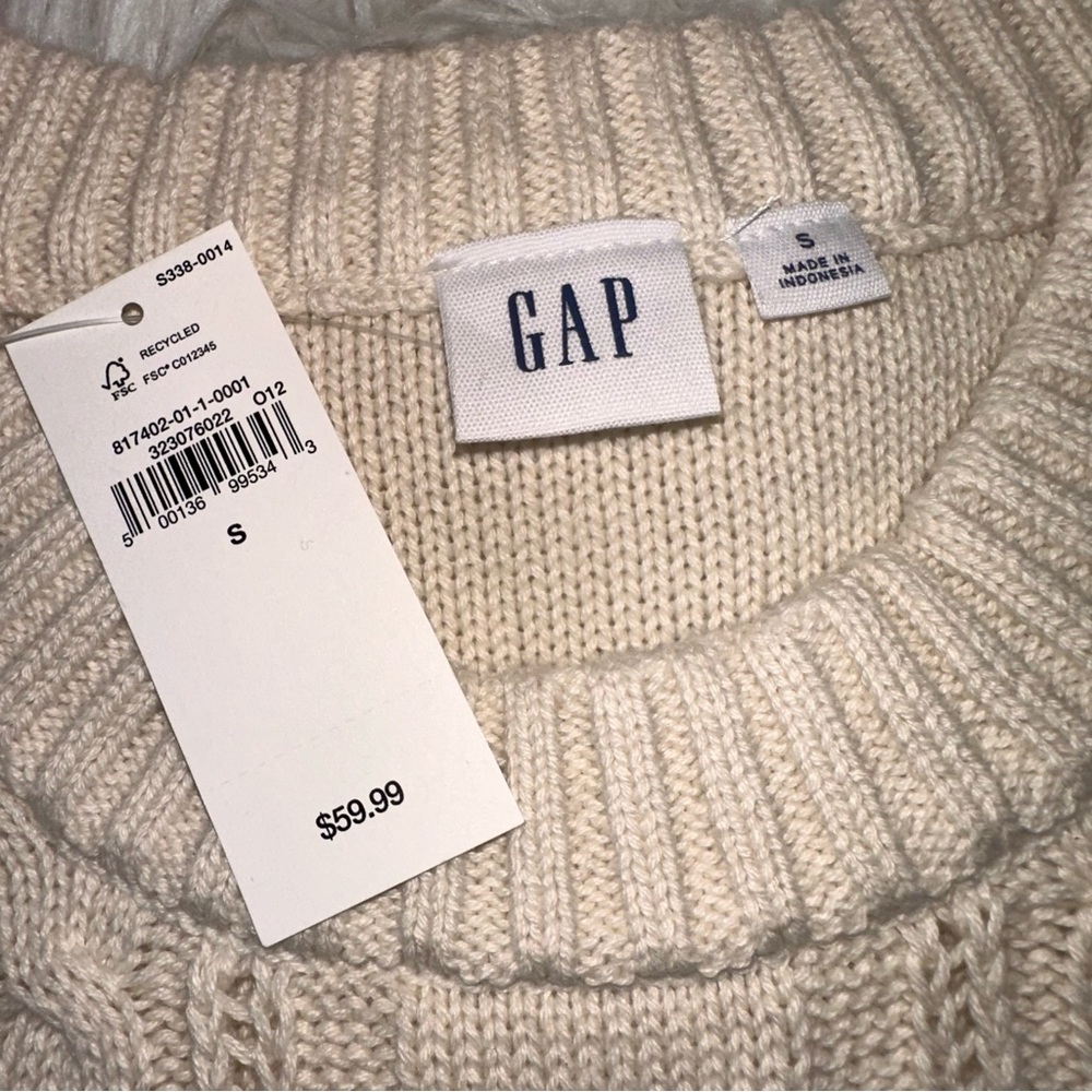 GAP • Cable Knit Crewneck Sweater in Birch White - Picture 7 of 9